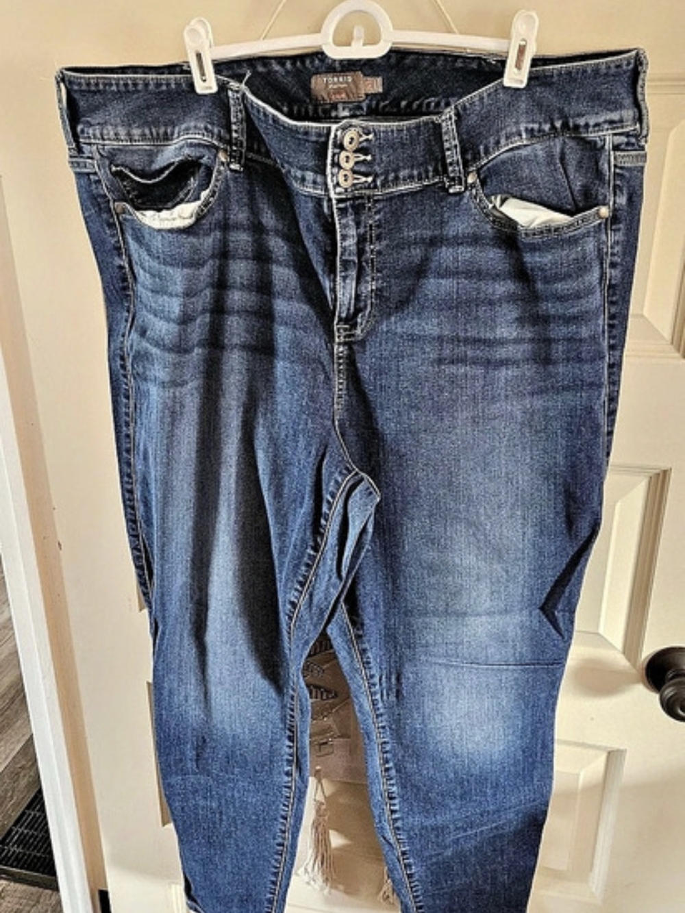 Torrid Super Soft High-Rise Skinny Jegging Blue Waist 24T